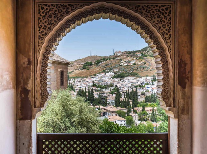 022_Blick auf Granada von Alhambra - kamira fotolia - Lernidee Reisen - Schoene Aussichten Touristik